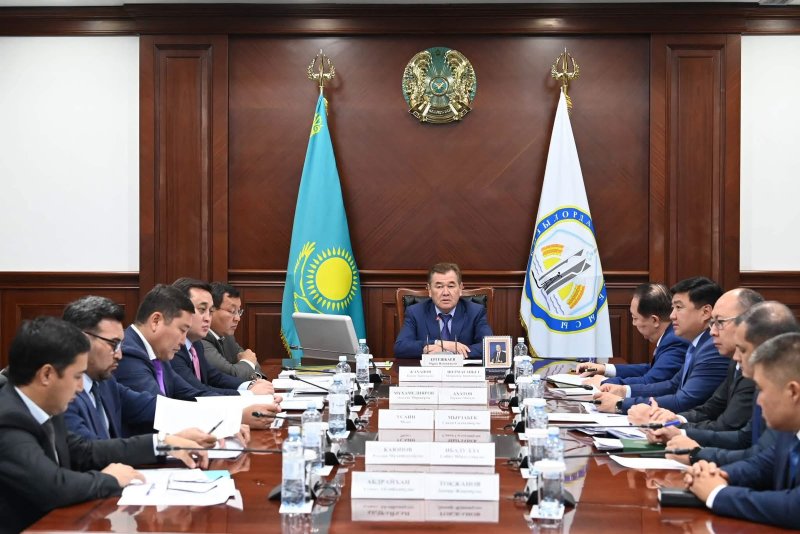 БІРЫҢҒАЙ ТӨЛЕМ ҚҰЖАТЫН ЕНГІЗУ МӘСЕЛЕСІ ҚАРАЛДЫ