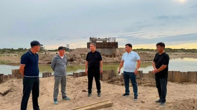 АУДАН ӘКІМІ ҚАРЛАН КӨПІРІНІҢ ҚҰРЫЛЫС ЖҰМЫСТАРЫН КӨРДІ
